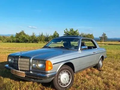 Gebraucht Mercedes 230 136 PS (100 kW) 1983 Blau Coupé