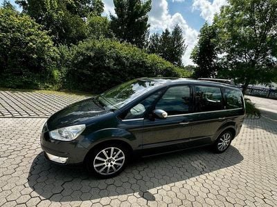 Grau Gebraucht 2008 Ford Galaxy Ghia Van / Kleinbus | 4.200 € (Fairer Preis)
