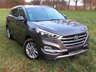 Grau Gebraucht 2015 Hyundai Tucson SUV | 12.900 € (Fairer Preis)