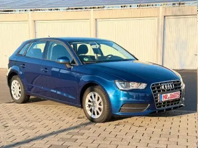 Second-hand Audi A3 Sportback Attraction 110 CP (80 kW) 2014 Albastru Hatchback