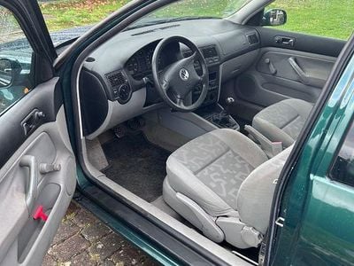Gebraucht VW Golf III 75 PS (55 kW) 1999 Grün Limousine