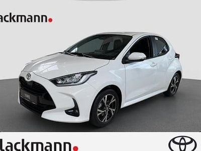 Ny Toyota Yaris Hybrid 116 HK (85 kW) 2026 Vit Sedan