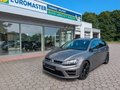 Gebraucht VW Golf VII R 347 PS (255 kW) 2016 Limestone grey Kombi