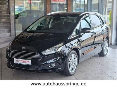 Usata Ford S-MAX Titanium 160 CV (117 kW) 2016 Nero Monovolume