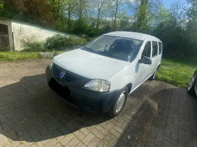 Używany Dacia Logan MCV 75 KM (55 kW) 2011 Biały Minivan
