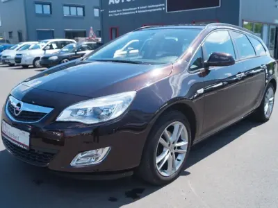 Occasion Opel Astra Design Edition 140 ch (102 kW) 2012 Marron Break
