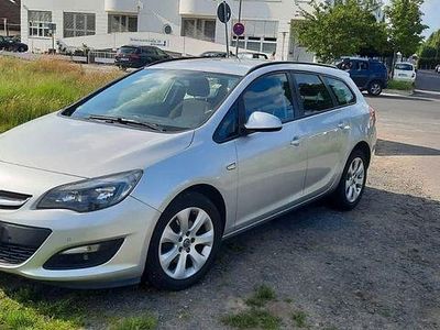Gebraucht Opel Astra Selection 110 PS (80 kW) 2015 Grau Kombi