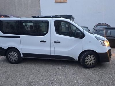 Gebraucht Renault Trafic 95 PS (69 kW) 2017 Weiß Van / Kleinbus