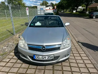 Gebraucht Opel Astra Cabriolet 140 PS (102 kW) 2008 Silber Cabrio