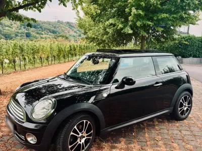 Gebraucht Mini Cooper 122 PS (89 kW) 2010 Schwarz Kleinwagen