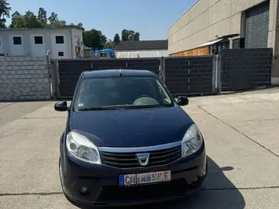 Gebraucht Dacia Sandero 75 PS (55 kW) 2011 Blau Limousine