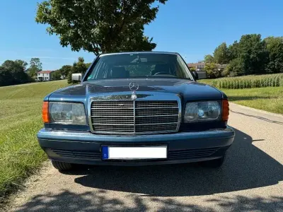 Gebraucht Mercedes 320 179 PS (131 kW) 1989 Blau Limousine