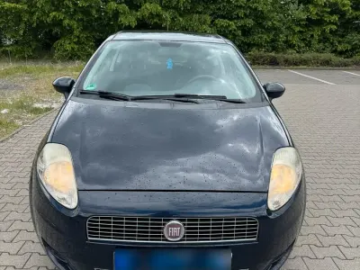 Gebraucht Fiat Grande Punto 65 PS (47 kW) 2009 Blau Kleinwagen