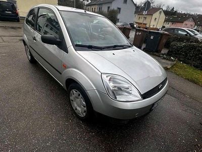 Second-hand Ford Fiesta Viva 60 CP (44 kW) 2004 Gri Hatchback