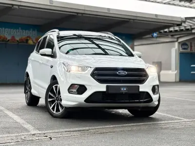 Gebraucht Ford Kuga ST-Line 180 PS (132 kW) 2019 Weiß SUV