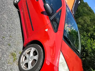 Gebraucht Mitsubishi Colt 75 PS (55 kW) 2005 Rot Kleinwagen