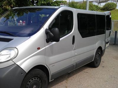 Gebraucht Opel Vivaro 101 PS (74 kW) 2006 Silber metallic Van / Kleinbus
