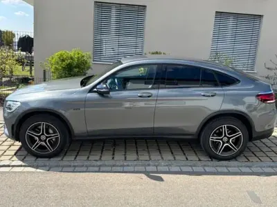 Gebraucht Mercedes GLC300e AMG 211 PS (155 kW) 2021 Grau SUV