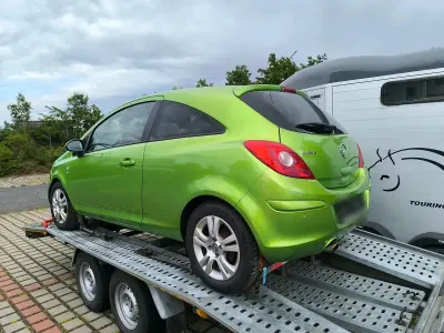 Gebraucht Opel Corsa 86 PS (63 kW) 2012 Grün Kleinwagen