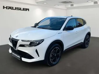 Neu Alfa Romeo Junior Edizione Speciale 145 PS (106 kW) 2025 Bianco sempione SUV