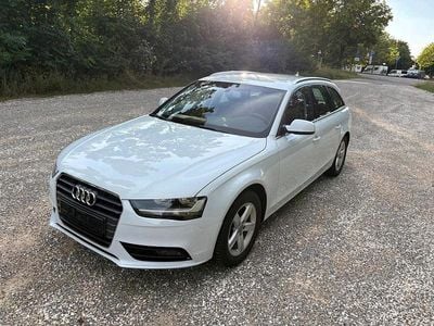 Weiß Gebraucht 2012 Audi A4 Kombi | 7.900 € (Fairer Preis)