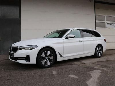 Weiß Gebraucht 2022 BMW 520 Limousine | 26.490 € (Superpreis)