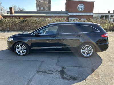 Gebraucht Ford Mondeo Titanium 179 PS (131 kW) 2016 Schwarz Kombi