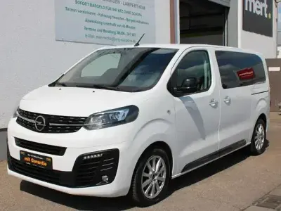 Używany Opel Zafira Life Elegance 177 KM (130 kW) 2022 Biały Minivan