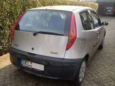 Gebraucht Fiat Punto S 82 PS (60 kW) 2000 Silber Kleinwagen