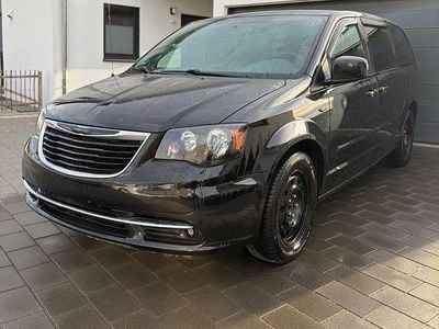 Gebraucht Chrysler Town & Country 287 PS (211 kW) 2014 Schwarz Van / Kleinbus
