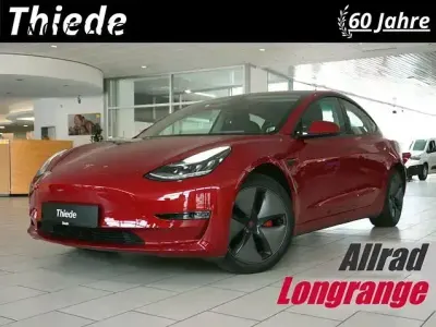 Usata Tesla Model 3 350 kW (476 CV) 2019 Rosso Berlina