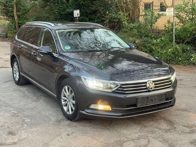 Gebraucht VW Passat Highline 150 PS (110 kW) 2019 Grau Kombi