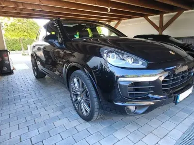 Second-hand Porsche Cayenne Platinum Edition 262 CP (192 kW) 2016 Negru SUV
