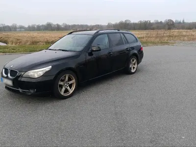 Gebraucht BMW 525 197 PS (144 kW) 2008 Schwarz Kombi