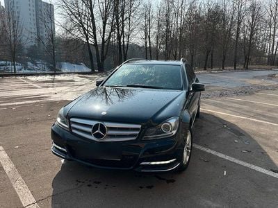 Gebraucht Mercedes C220 170 PS (125 kW) 2013 Schwarz Kleinwagen