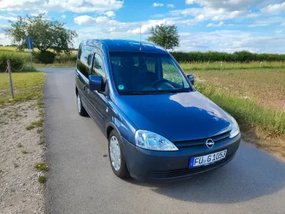 Gebraucht Opel Combo 90 PS (66 kW) 2010 Blau Van / Kleinbus
