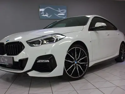 Gebraucht BMW 220 M Sport 178 PS (130 kW) 2023 Alpinweiss 3 uni Limousine