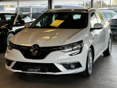 Używany Renault Mégane LIMITED 110 KM (80 kW) 2017 Biały Sedan/Limuzyna