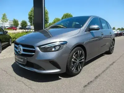 Gebraucht Mercedes B200 Progressive 163 PS (119 kW) 2019 Grau Kleinwagen