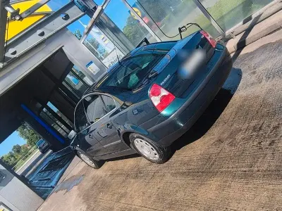 Gebraucht VW Passat 131 PS (96 kW) 2003 Grün Limousine