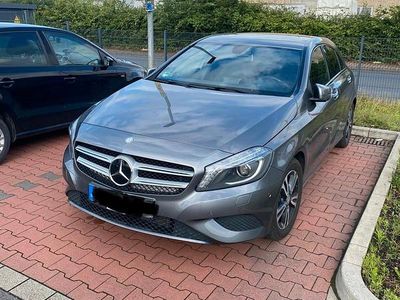 Usata Mercedes A180 Urban 122 CV (89 kW) 2015 Grigio Berlina