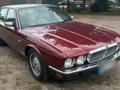 Gebraucht Jaguar XJ40 222 PS (163 kW) 1990 Rot Limousine