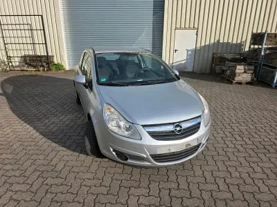 Gebraucht Opel Corsa 60 PS (44 kW) 2009 Silber Kleinwagen