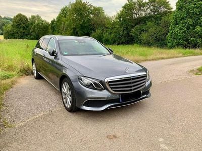 Gebraucht Mercedes E220 Exclusive 194 PS (142 kW) 2017 Grau Kombi