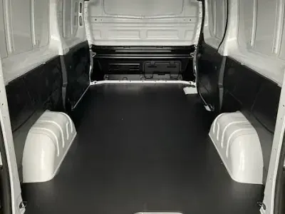Nouă Renault Trafic Komfort 150 CP (110 kW) 2025 Alb Monovolum
