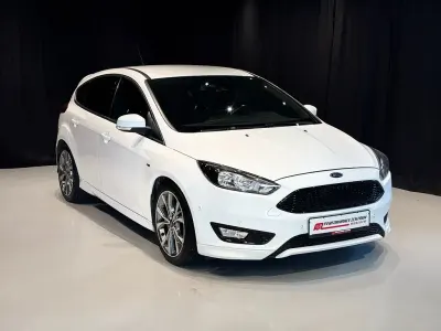 Gebraucht Ford Focus ST 150 PS (110 kW) 2017 Weiß Limousine