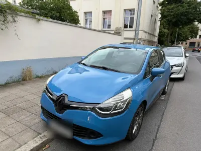 Gebraucht Renault Clio 90 PS (66 kW) 2013 Blau Kleinwagen