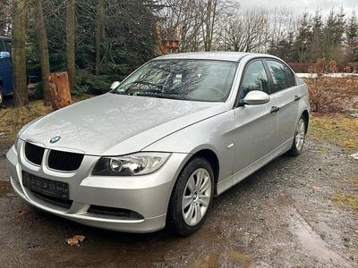 Gebraucht BMW 318 129 PS (94 kW) 2005 Silber Limousine