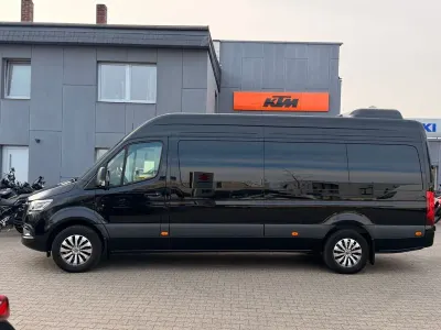 Gebraucht Mercedes Sprinter 190 PS (139 kW) 2025 Schwarz Van