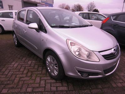 Silber Gebraucht 2007 Opel Corsa Catch Me Limousine | 4.900 € (Teuer)